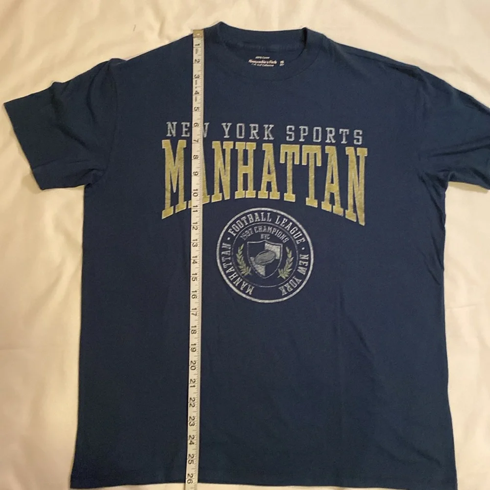 BNWT Abercombie & Fitch New York Sports crewneck t-shirt in navy blue. - Picture 8 of 8